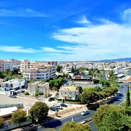 Flamingo View - Pool + Wifi + Ac